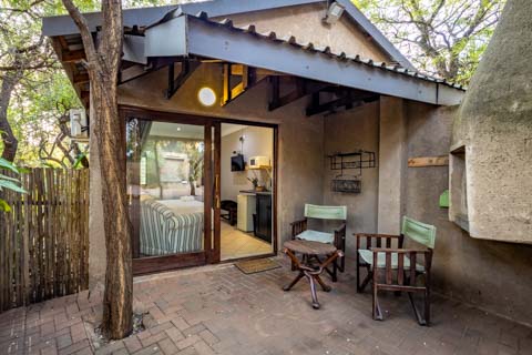 Semi Self-Catering Chalets - Paradise Creek Lodge